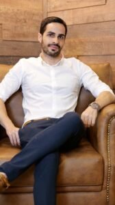 תמונה של יובל לגשטיין